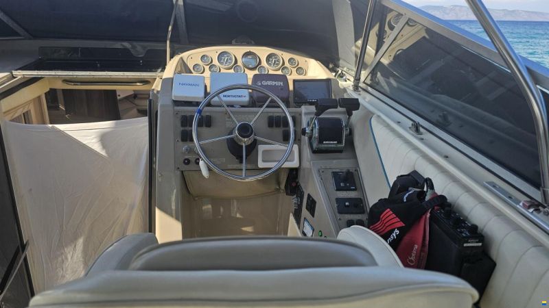 Bayliner 3255 Avanti Express Cruiser