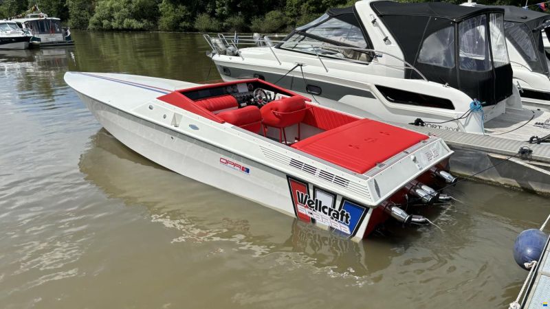 Wellcraft Scarab 31 Viper