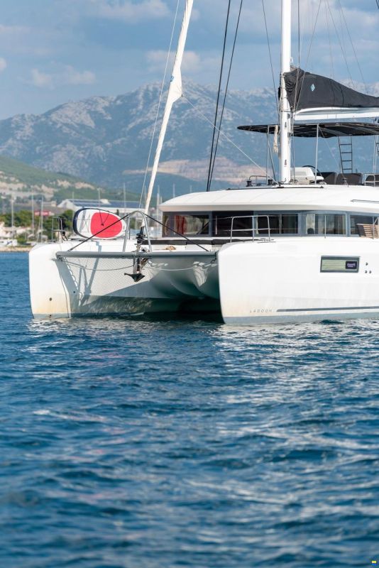 Lagoon 50