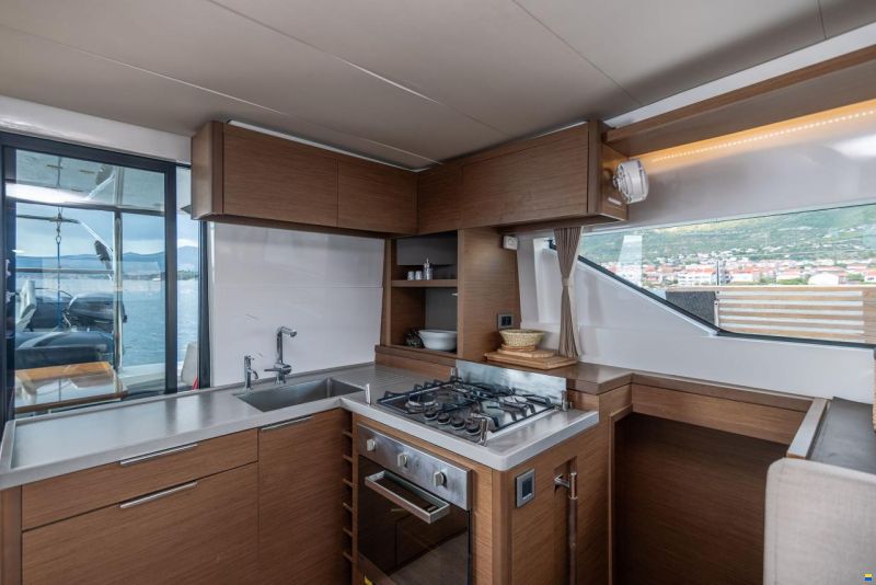 Lagoon 50
