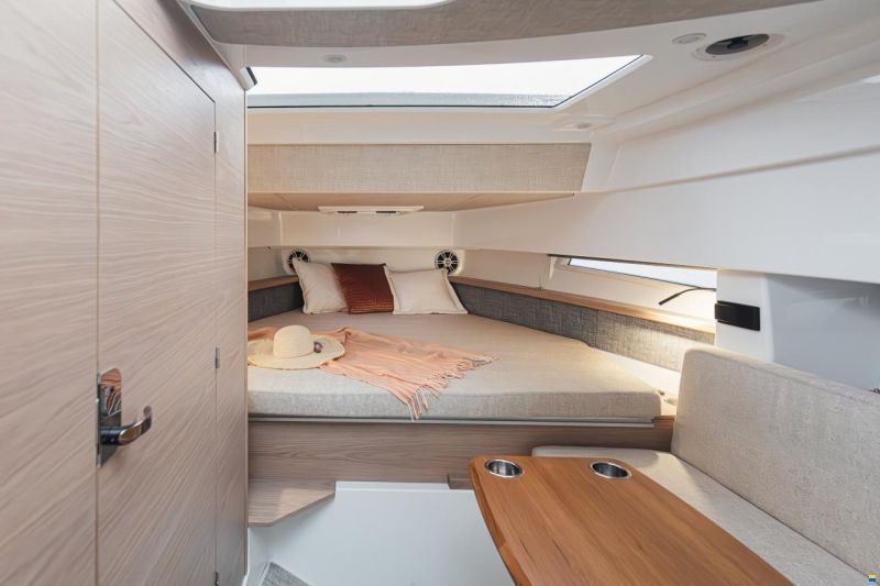 Quarken 35 Cabin Tourer
