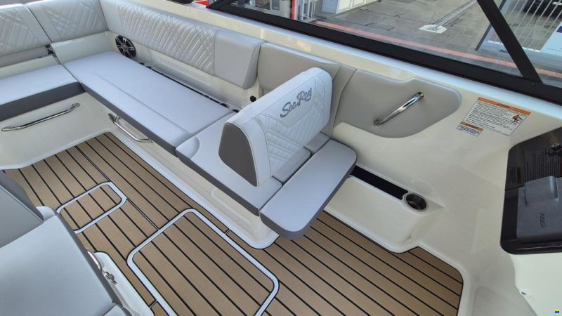 Sea Ray SDX 270 Surf
