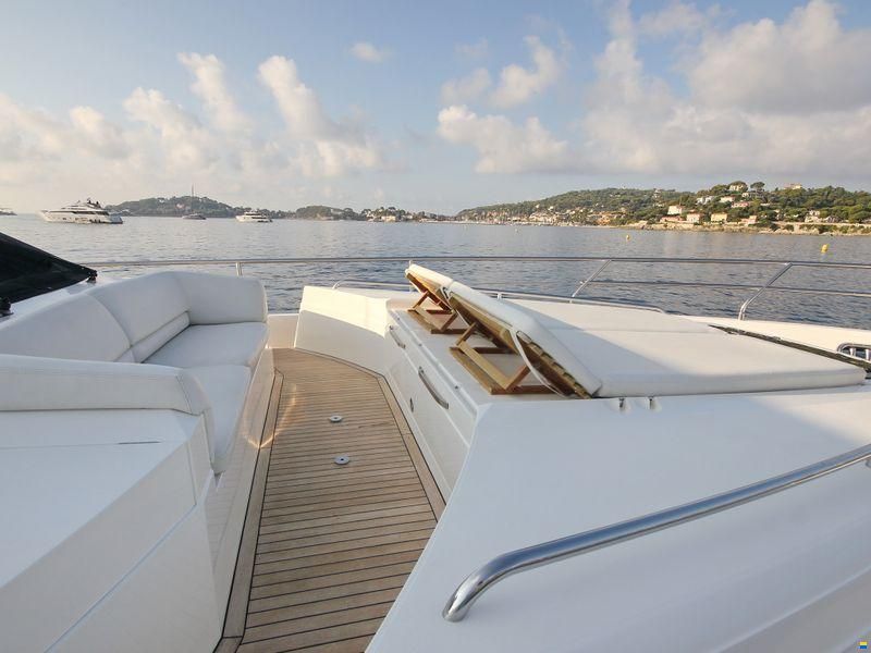 Princess Yachts International 72
