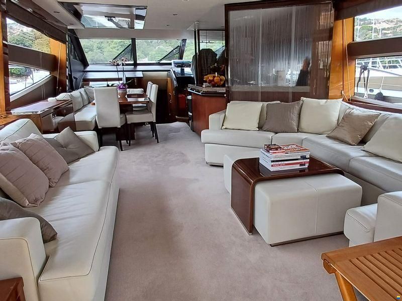 Princess Yachts International 72