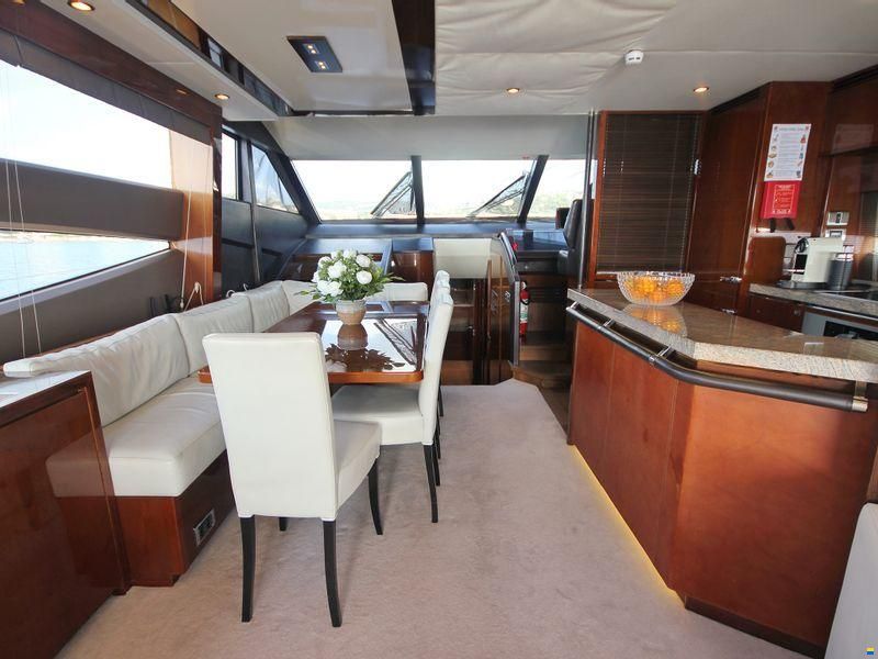 Princess Yachts International 72