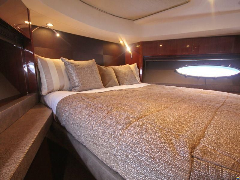 Princess Yachts International 72