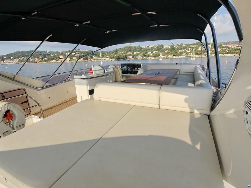 Princess Yachts International 72