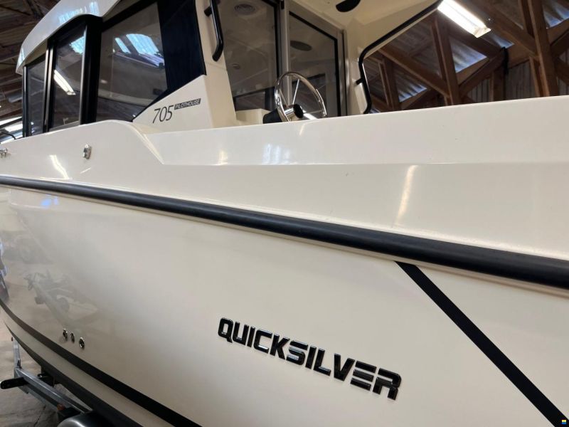 Quicksilver Captur 705 Pilothouse med 225 hk Mercury