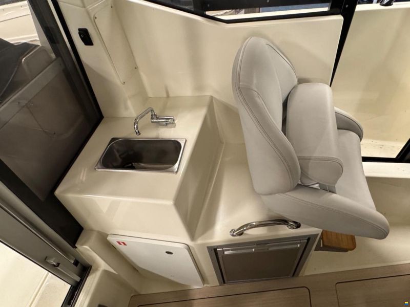Quicksilver Captur 705 Pilothouse med 225 hk Mercury