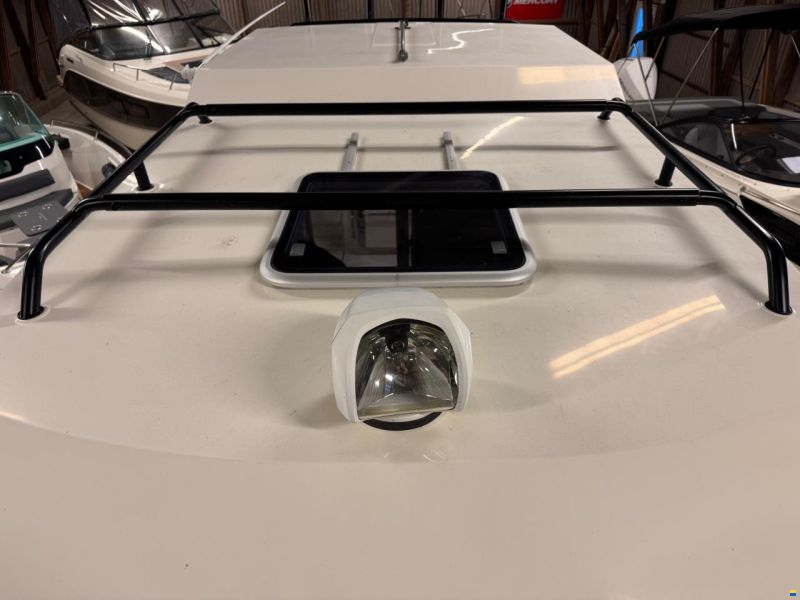 Quicksilver Captur 705 Pilothouse med 225 hk Mercury
