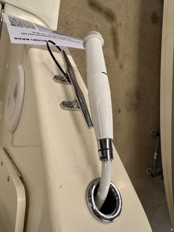 Quicksilver Captur 705 Pilothouse med 225 hk Mercury