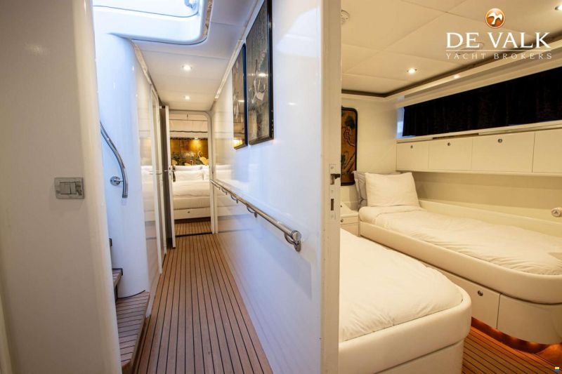 Van der Valk Explorer 25M