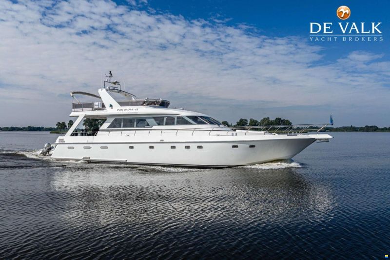 Van der Valk Explorer 25M