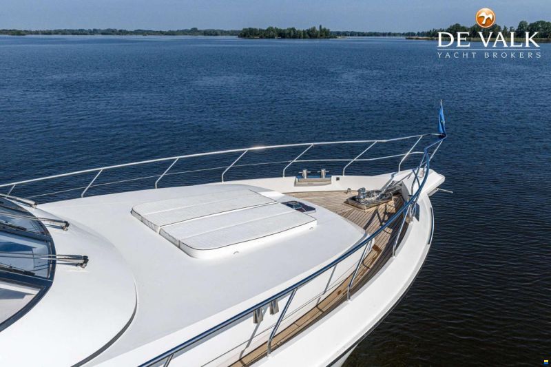 Van der Valk Explorer 25M