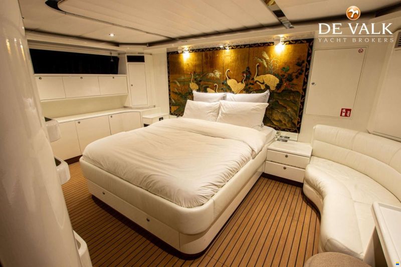 Van der Valk Explorer 25M