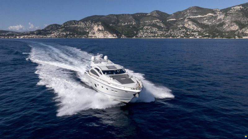 Sunseeker Predator 84