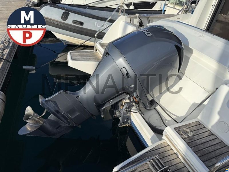Beneteau Antares 880