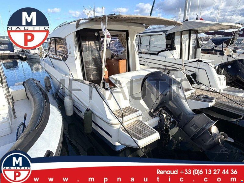 Beneteau Antares 880
