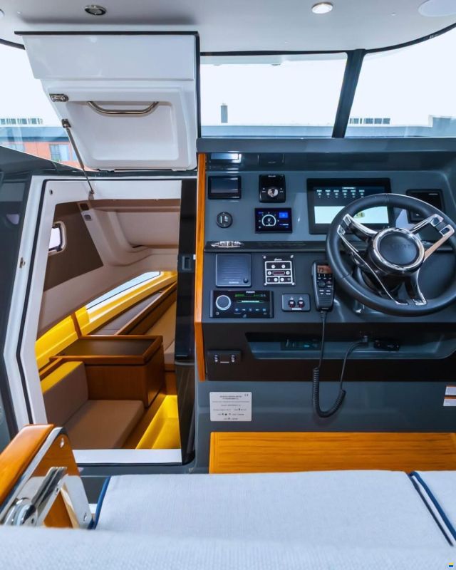 Aiata Wayfinder 38 Open