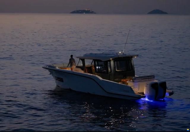 Aiata Wayfinder 38 Cabin