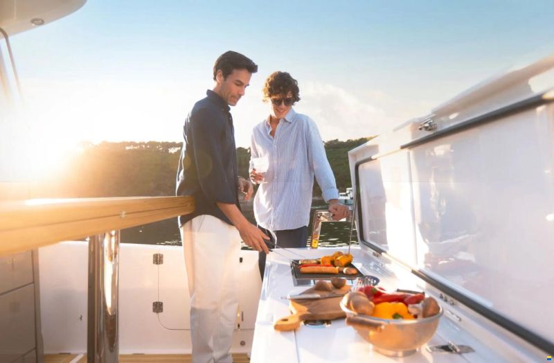 Aiata Wayfinder 38 Cabin