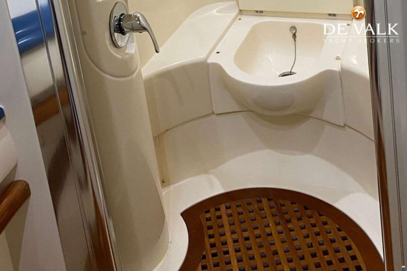 Azimut 55 E