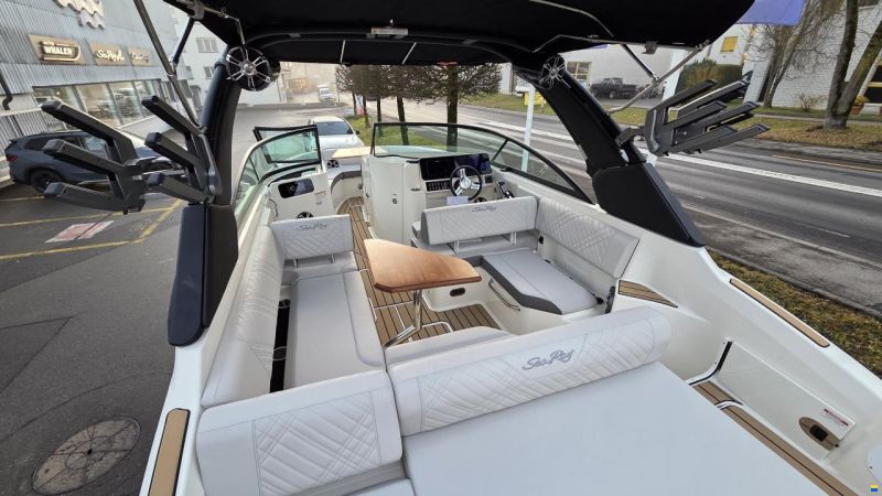 Sea Ray SDX 250 Surf Europe