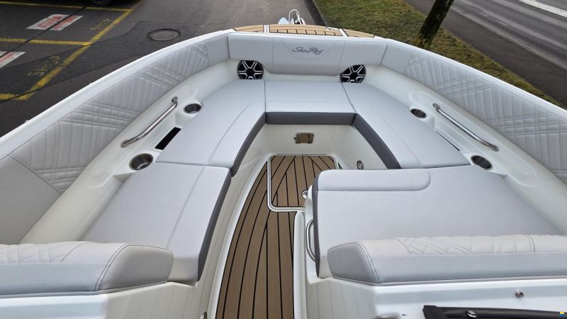 Sea Ray SDX 250 Surf Europe