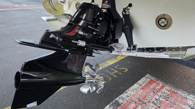 Sea Ray SDX 250 Surf Europe