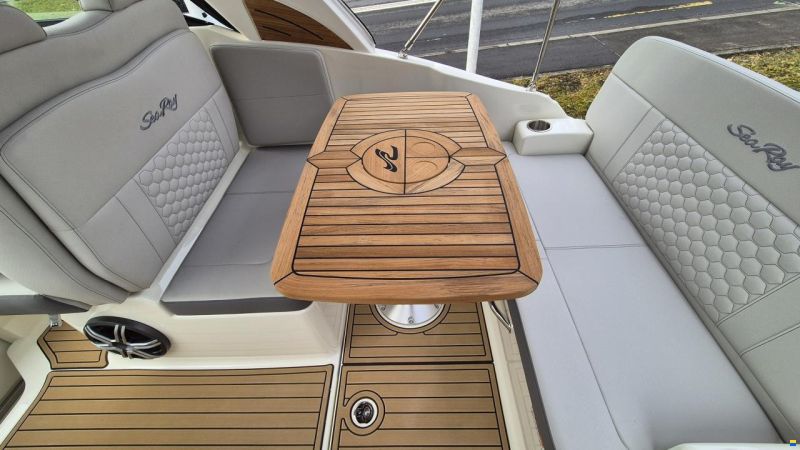 Sea Ray Sundancer 265 Europe