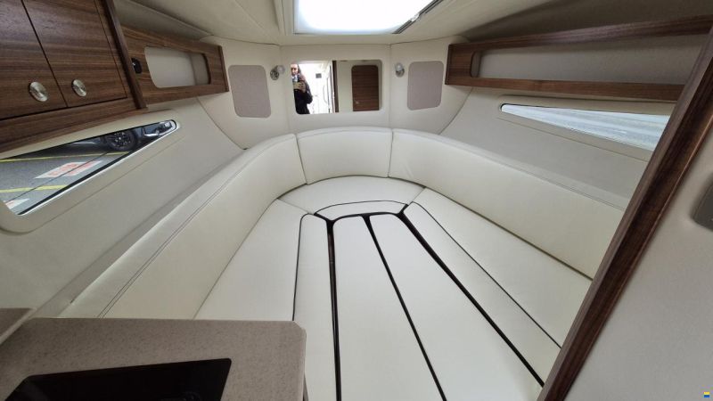 Sea Ray Sundancer 265 Europe