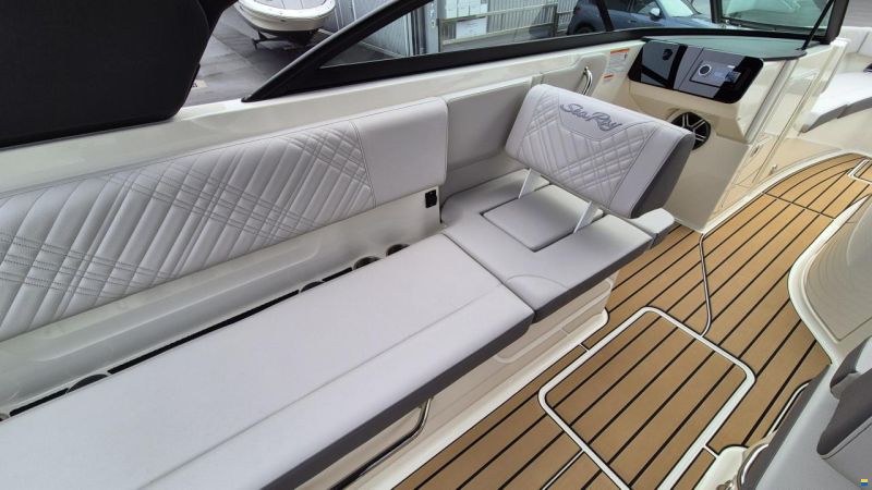Sea Ray SDX 270 Surf Europe