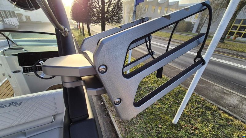 Sea Ray SDX 270 Surf Europe