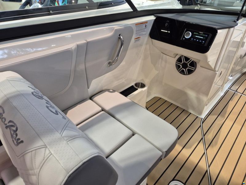 Sea Ray SDX 270 Surf Europe