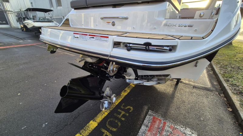Sea Ray SDX 270 Surf Europe