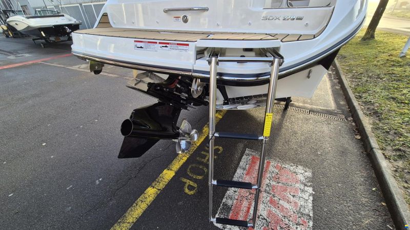Sea Ray SDX 270 Surf Europe