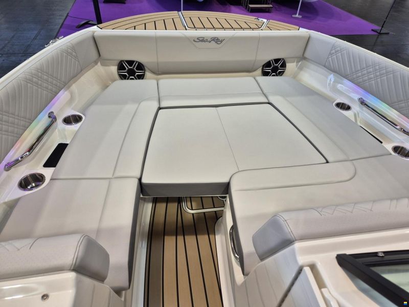 Sea Ray SDX 270 Surf Europe