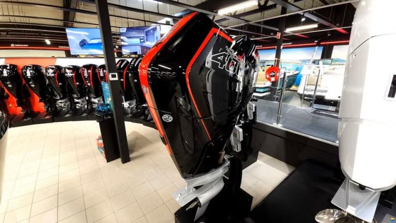 Mercury Racing 400R XL 5.7L V10 Verado