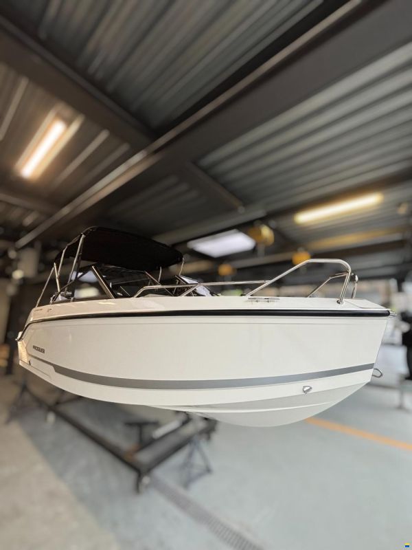 Quicksilver 555 Bowrider