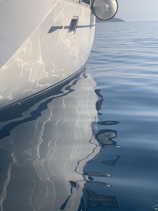 Oyster 485 Deck Saloon
