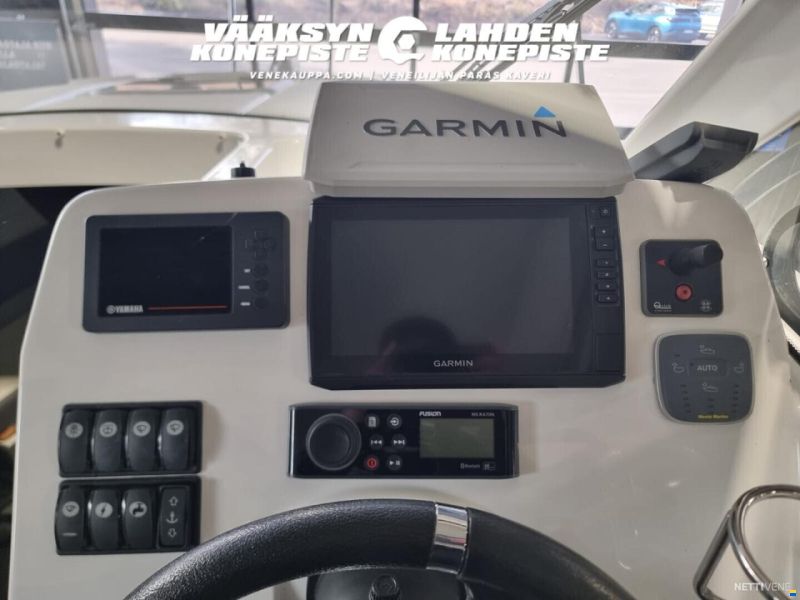 Beneteau Antares 8