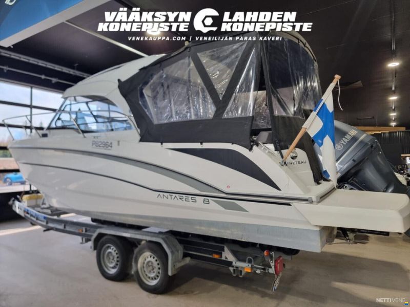 Beneteau Antares 8