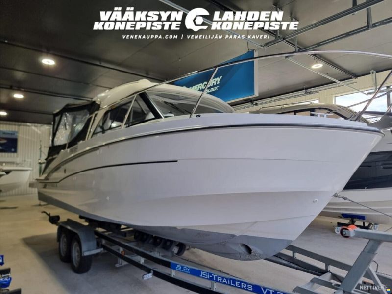 Beneteau Antares 8