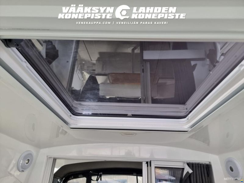 Beneteau Antares 8