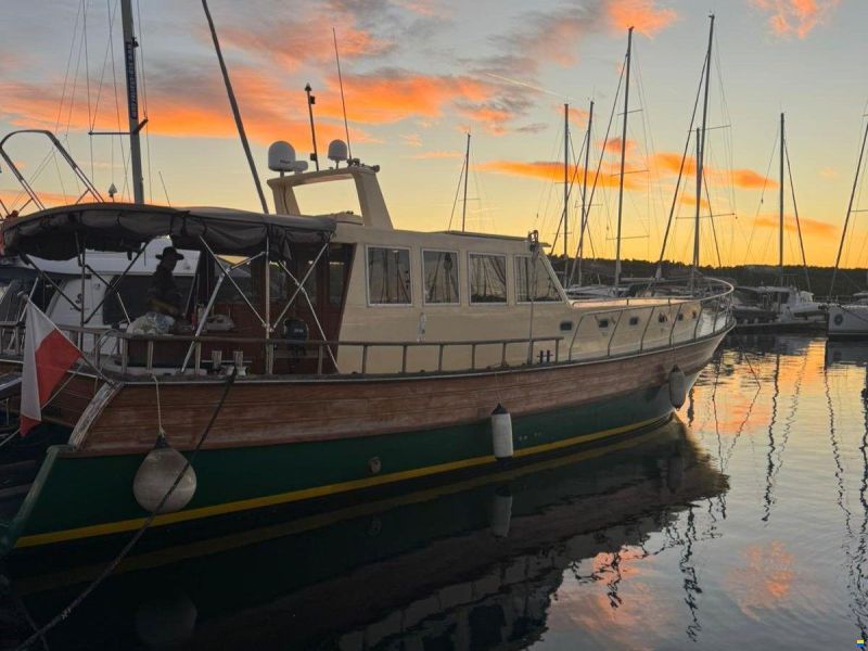 &Ouml;zmarmarine Custom Wooden Yacht
