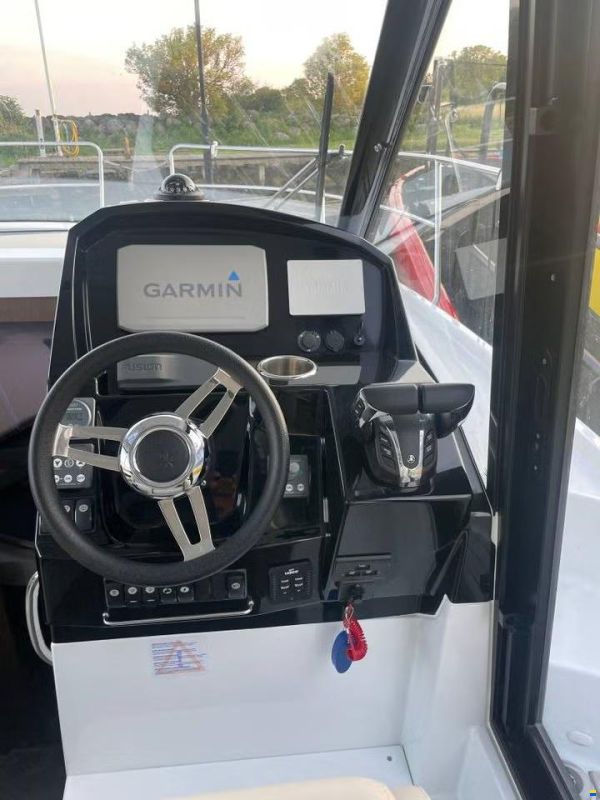 Jeanneau Merry Fisher 895