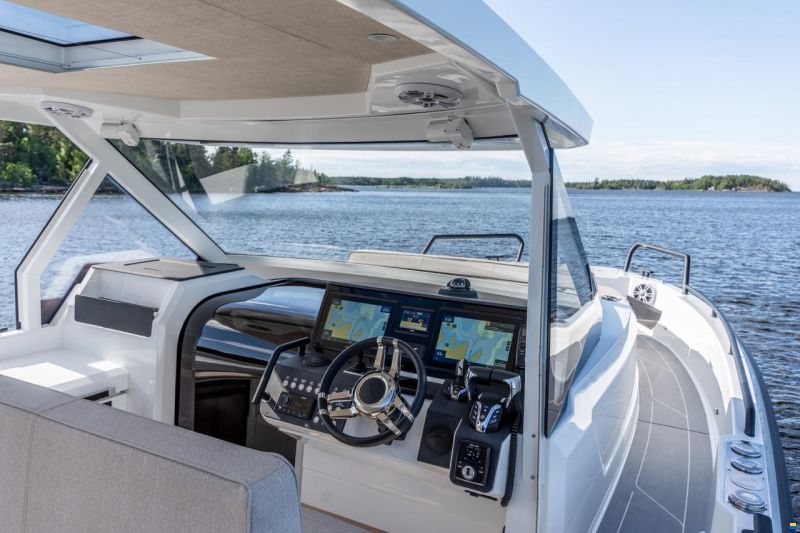 Quarken 35 Sport Tourer