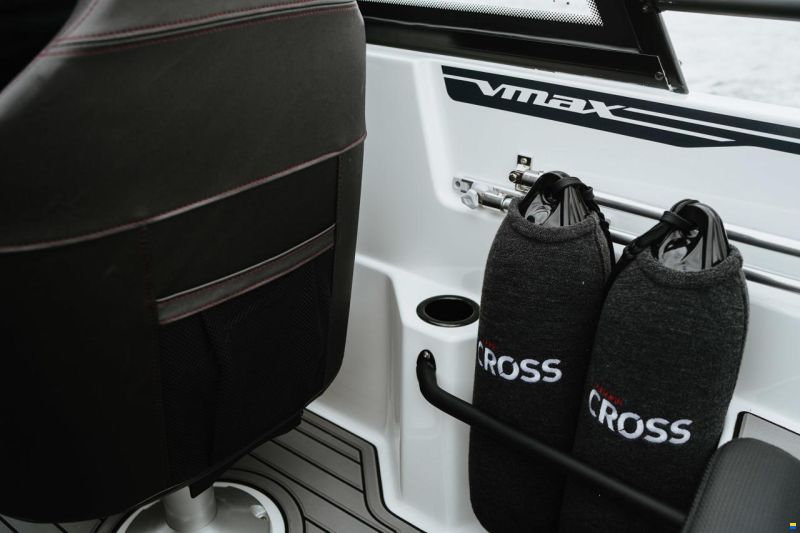 Yamarin Cross 57BR VMAX