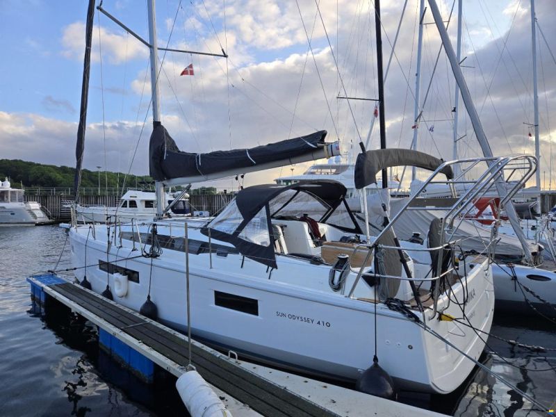 Sun Odyssey 410