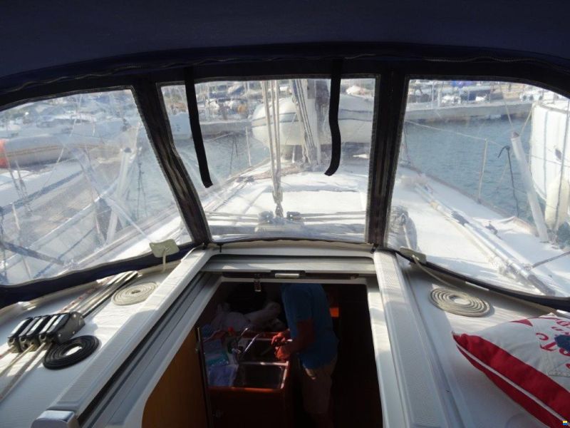 Beneteau Oceanis 37